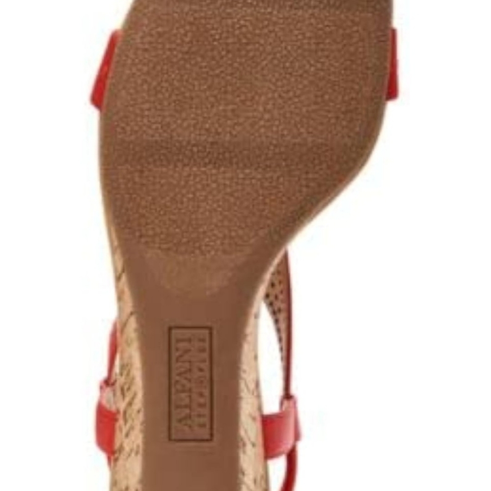 Alfani Womens Vacanzaa 2 Faux Leather T-Strap Wedge Sandals - Picture 4 of 4